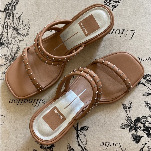 Dolce Vita Rye Sandal in Tan NWOT - Picture 1 of 7